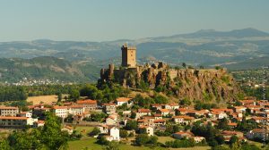 Forteresse de Polignac - Au fond, le Mont Mézenc